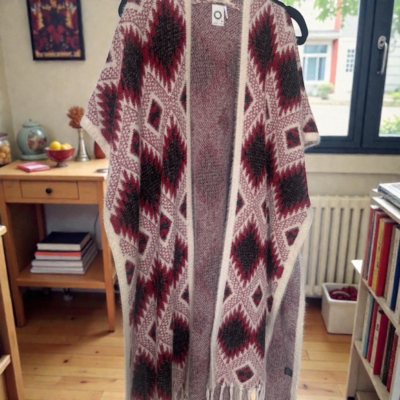 Geometric Patterned Poncho - Picture 2 of 3